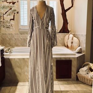 NWT Honeybell maxi wrap